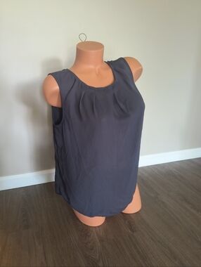 Worthington Women's Pleated Sleeveless Top Gray Flowy Blouse Tank Top Size M